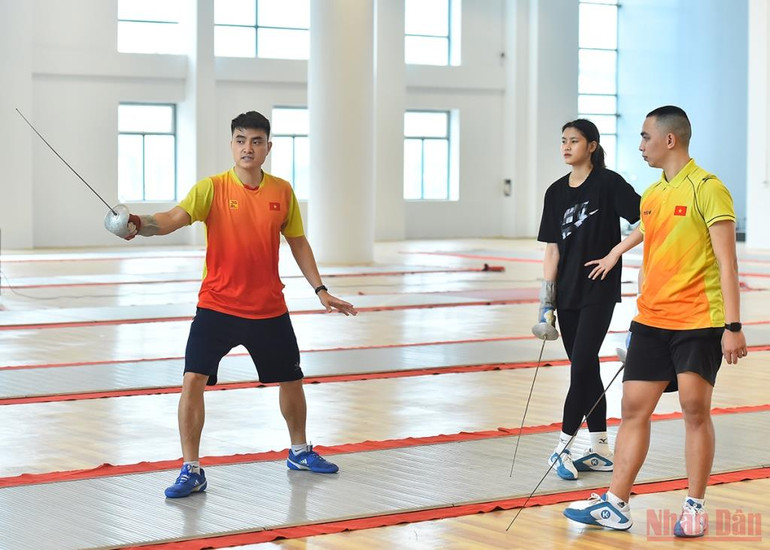 Đấu kiếm Việt Nam nỗ lực vượt khó -0