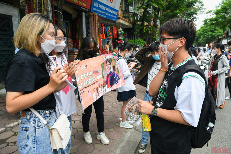 Thí sinh Hà Nội hoàn thành môn thi đầu tiên Ngữ văn -0