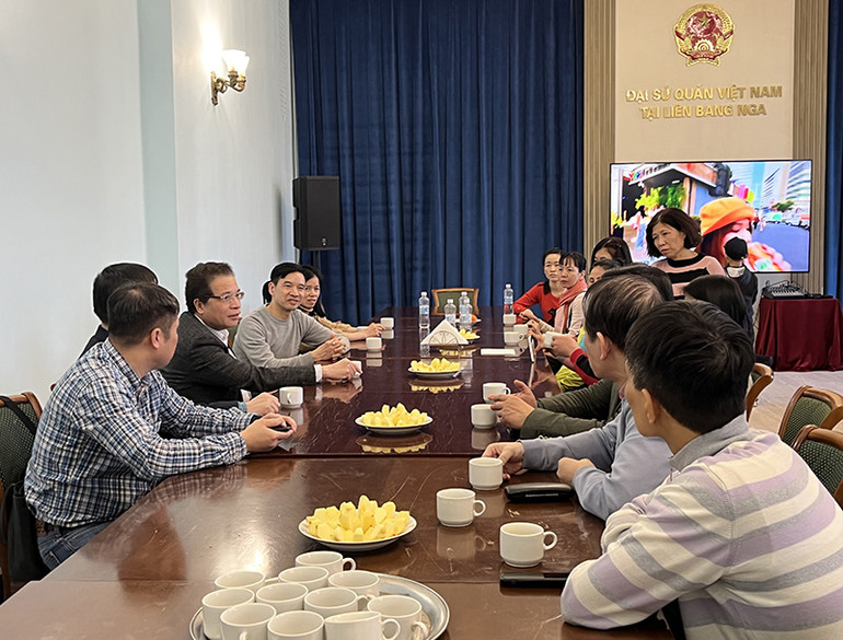 Chuyến bay thứ hai từ Moscow đưa công dân Việt Nam sơ tán về nước -0