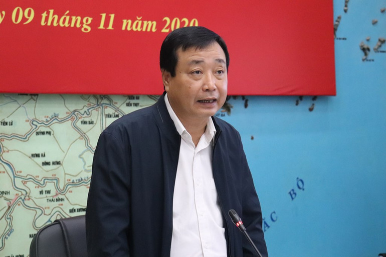 Bắn pháo hiệu ở 10 điểm để cảnh báo bão số 12 -0