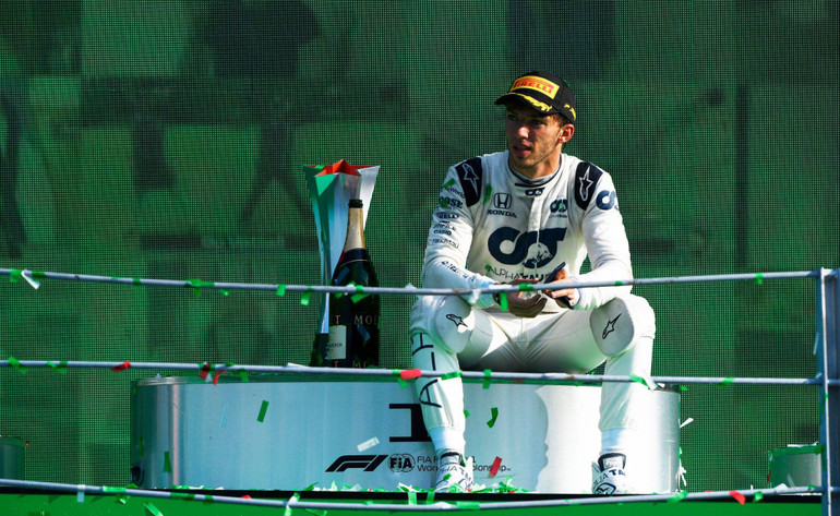 Kịch tính ở trường đua Monza -0