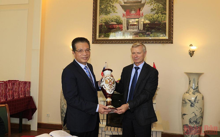 Đại sứ quán Việt Nam tại Nga thúc đẩy ngoại giao nhân dân -0