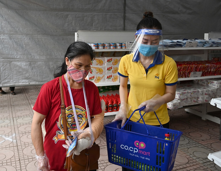 Tiếp sức người hoàn cảnh khó khăn trong những ngày giãn cách -0