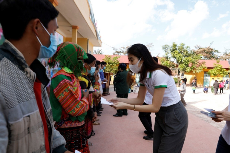 Giữ “ngọn lửa ấm” vùng Điện Biên -0