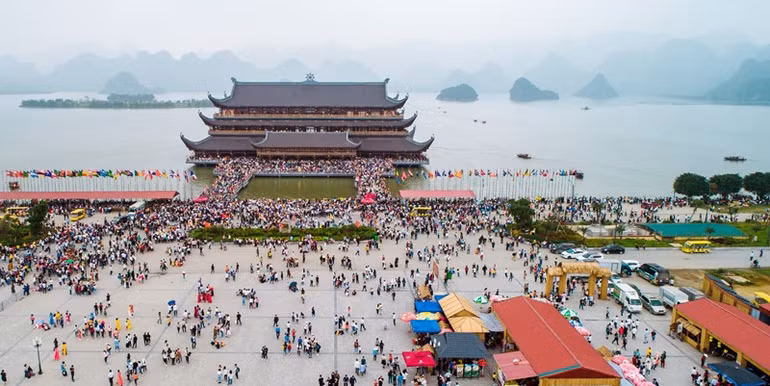 Khu du lịch quốc gia Tam Chúc mở cửa miễn phí nhân lễ Phật đản -0