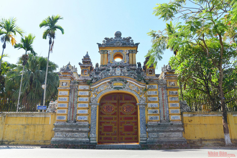 Vàng son một thuở cung An Định -0