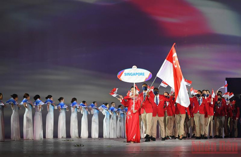 Singapore tham dự 33/40 môn ở SEA Games 31 với 425 vận động viên. (Ảnh: THÀNH ĐẠT) Lễ khai mạc SEA Games 31: Vì một Đông Nam Á mạnh mẽ hơn! -0