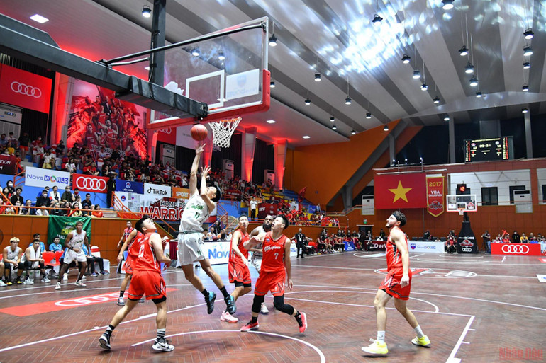 Thang Long Warriors tiếp tục đánh bại Cantho Catfish -0