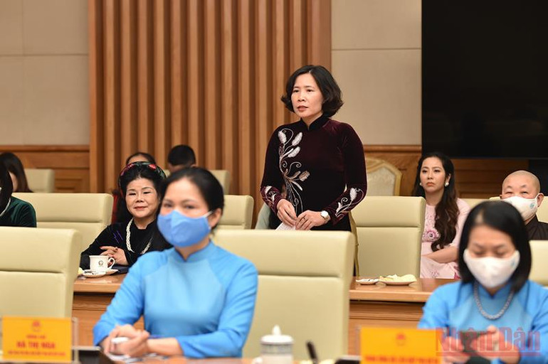 Thủ tướng Phạm Minh Chính gặp mặt các đại biểu phụ nữ tiêu biểu -0