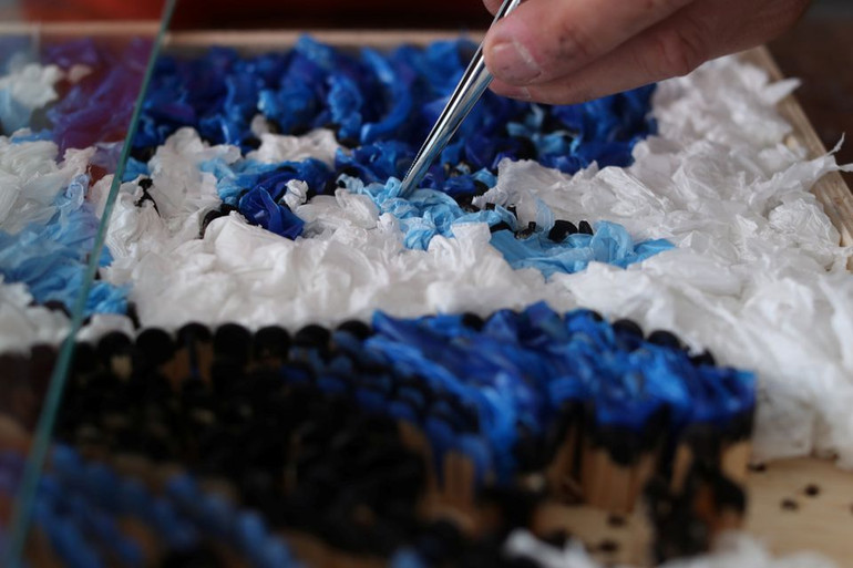 Tái tạo các tác phẩm nghệ thuật từ rác nhựa -0