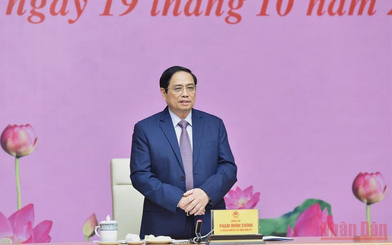 Phụ nữ Việt Nam luôn tỏa sáng truyền thống nhân hậu, đảm đang, trí tuệ và cống hiến -0