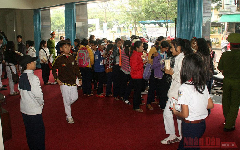 Liên hoan phim Việt Nam: Cần chuyên nghiệp hơn -0