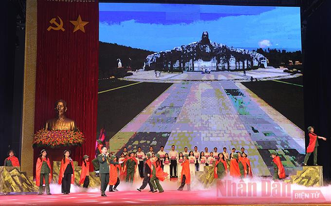 Tôn vinh những Bà mẹ Việt Nam Anh hùng -0