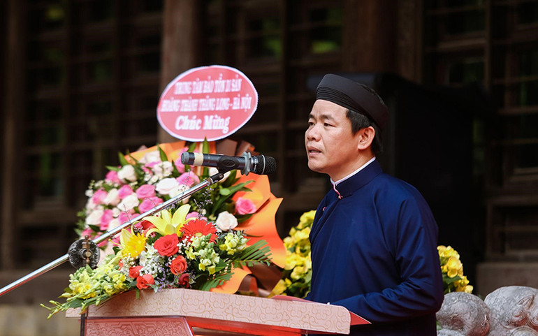 Huế chính thức tiếp nhận 2 cổ vật giá trị do Tập đoàn Sunshine hiến tặng -0