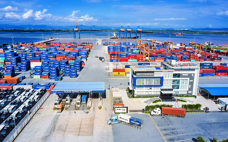 6 cẩu trục Panamax STS sắp tới sẽ được trang bị cho cảng Nam Đình Vũ và Nam Hải Đình Vũ (thành phố Hải Phòng). Doosan Vina-thêm 8 cẩu siêu lớn cho hệ thống cảng biển khu vực miền Bắc -0