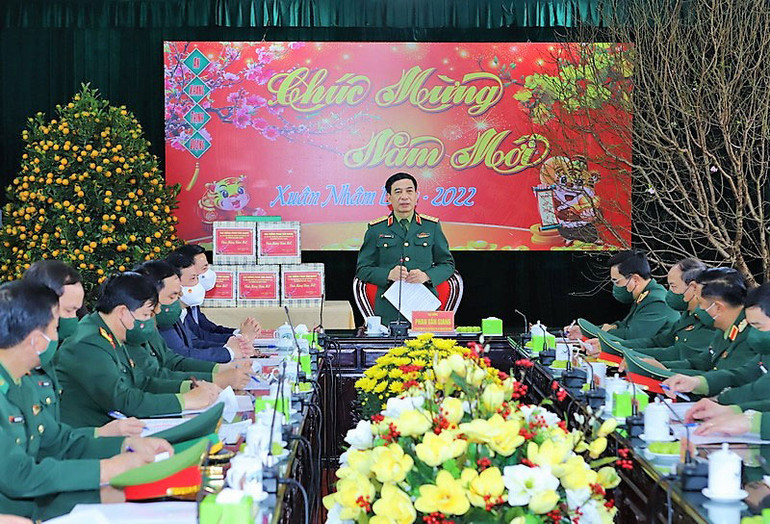 Bộ trưởng Quốc phòng Phan Văn Giang phát biểu tại buổi làm việc. Bộ trưởng Quốc phòng Phan Văn Giang kiểm tra việc thực hiện nhiệm vụ quân sự tại Thanh Hóa -0