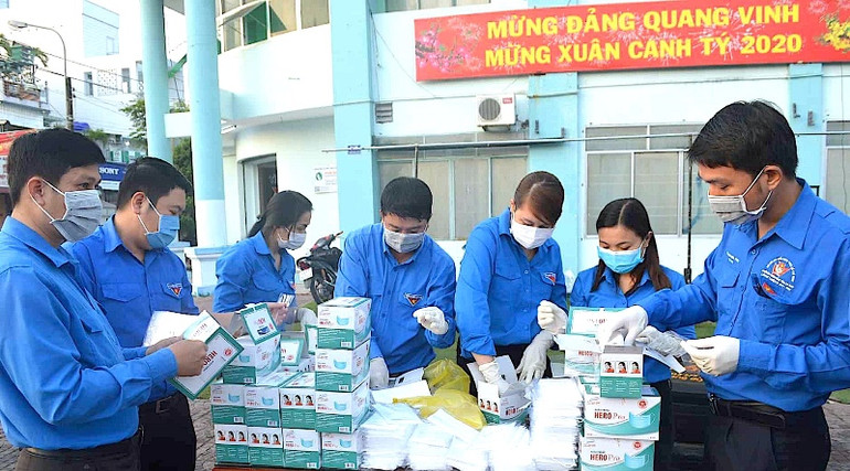 Hỗ trợ sĩ tử khó khăn vùng sông nước Cà Mau -0