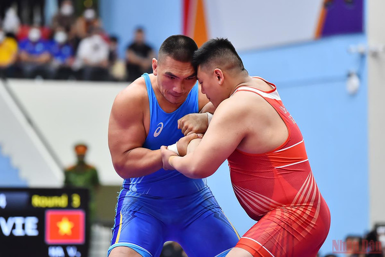 Đội tuyển vật Việt Nam chiến thắng áp đảo tại SEA Games 31 -5