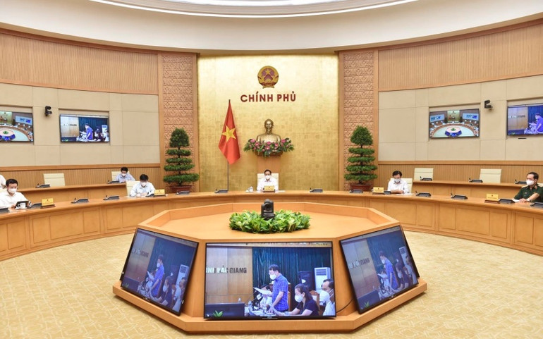 Thủ tướng Phạm Minh Chính chủ trì họp trực tuyến với hai tỉnh Bắc Giang, Bắc Ninh ứng phó dịch Covid-19 -0