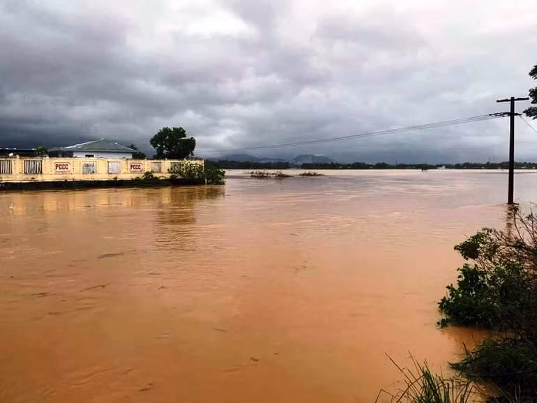 Đà Nẵng tiếp tục cho học sinh nghỉ học vì mưa lũ -0