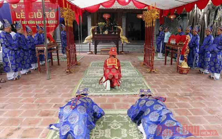Nét riêng có ở làng nghề dát quỳ vàng Kiêu Kỵ ảnh 11 Nét riêng có ở làng nghề dát quỳ vàng Kiêu Kỵ -0