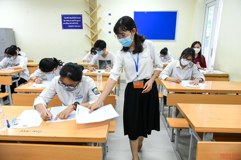 Thí sinh Hà Nội hoàn thành môn thi đầu tiên Ngữ văn -0