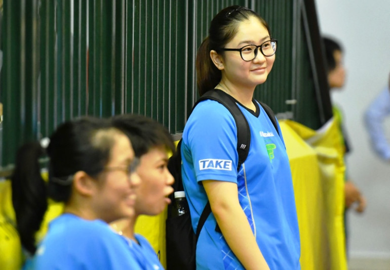 “Hoa khôi” bên bàn bóng -0