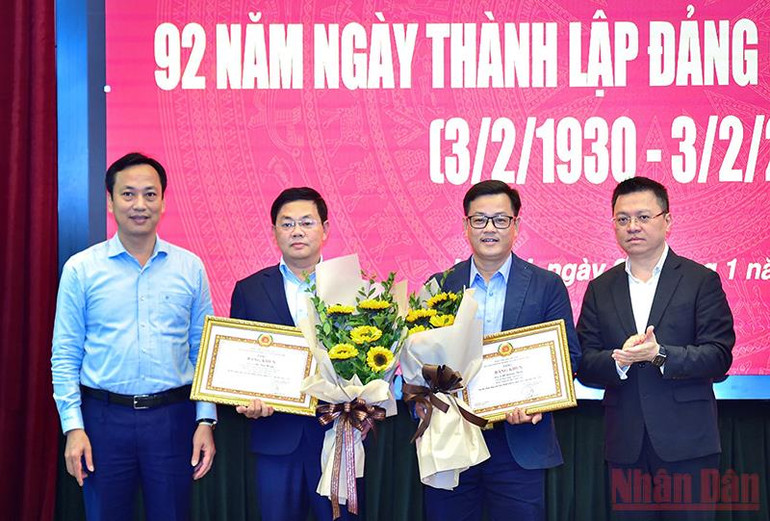 Báo Nhân Dân tổ chức mít-tinh kỷ niệm 92 năm Ngày thành lập Đảng -0