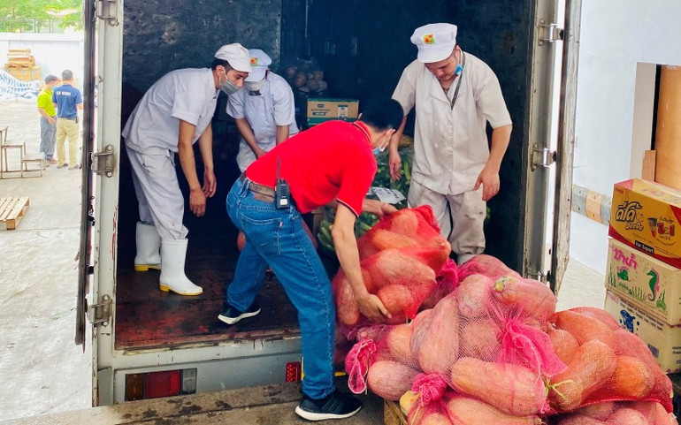 Central Retail hỗ trợ Bắc Giang và Vĩnh Phúc hơn 150 triệu đồng chống dịch -0