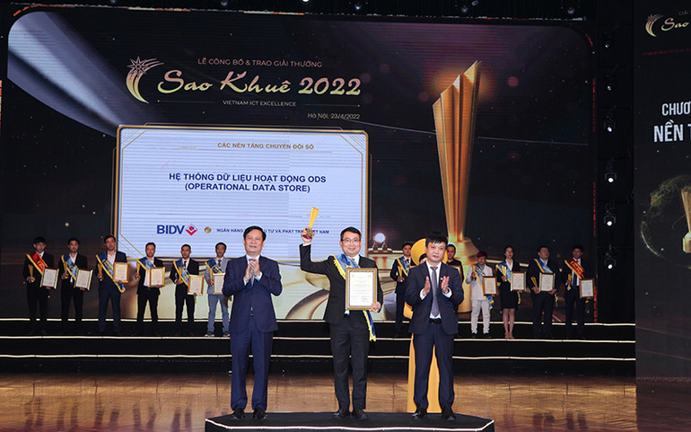 6 sản phẩm công nghệ thông tin của BIDV đoạt giải Sao Khuê -0