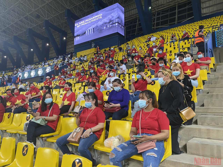 Thi đấu thiếu người, đội tuyển Việt Nam nhận thất bại trên sân khách -0