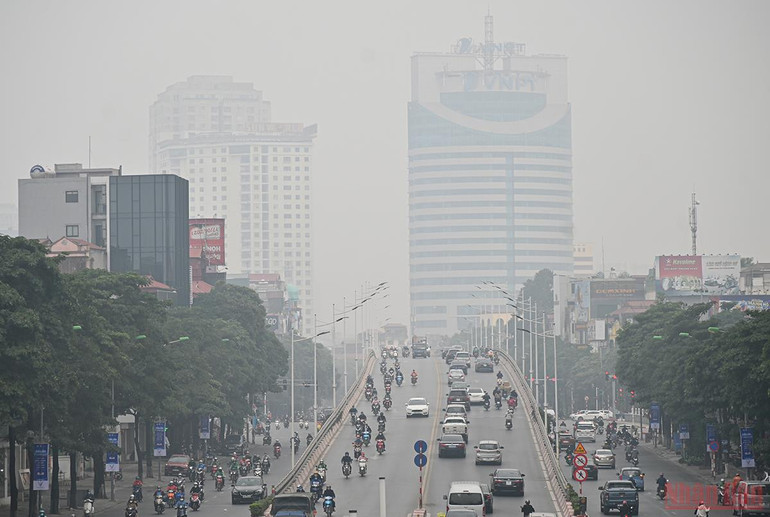 Ô nhiễm bụi mịn và chất lượng không khí trên địa bàn Hà Nội ở mức “rất xấu” -1