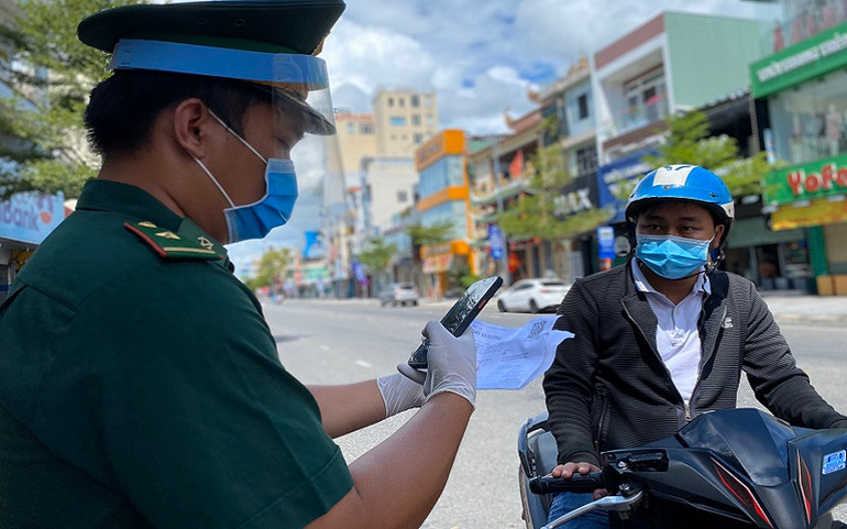 Đà Nẵng kiểm soát chặt chẽ người dân ra đường khi nới lỏng một số hoạt động -0