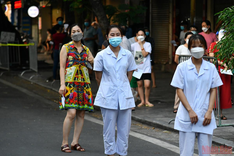Khẩn trương truy vết, khoanh vùng chung quanh Bệnh viện Việt Đức -0