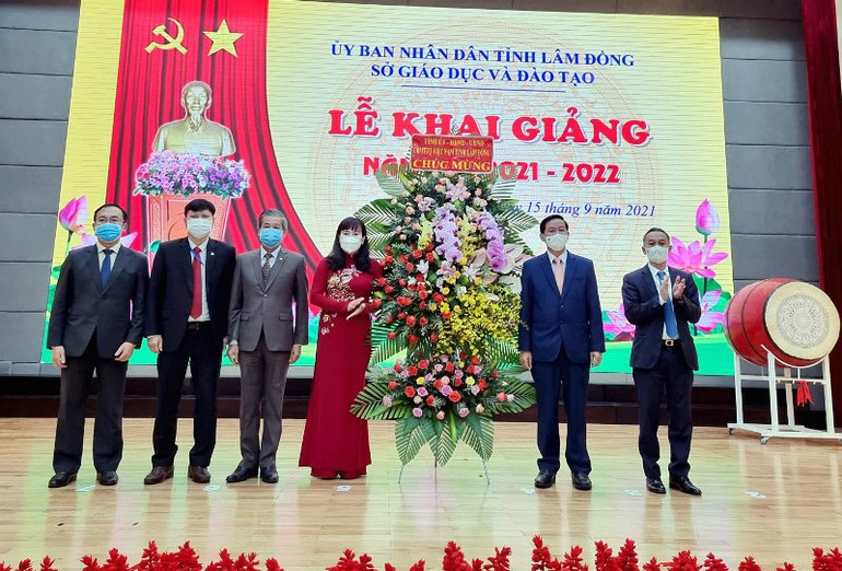 Tiếng trống không vọng phía sân trường -0