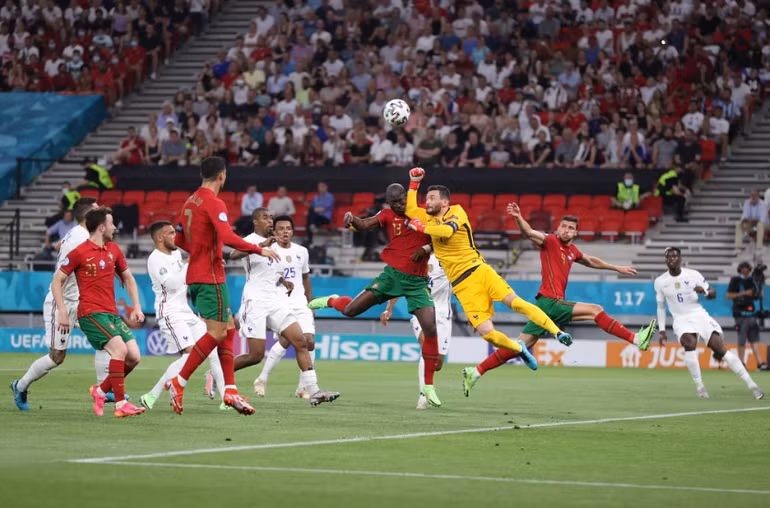 Cận cảnh những diến biến kịch tính lượt trận cuối bảng F Euro 2020 -0