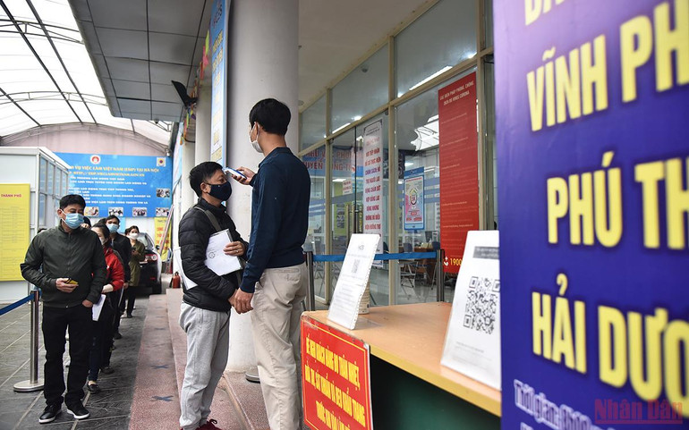 Gần 17.500 cơ hội tuyển dụng tại phiên giao dịch việc kết nối 7 địa phương phía Bắc -0