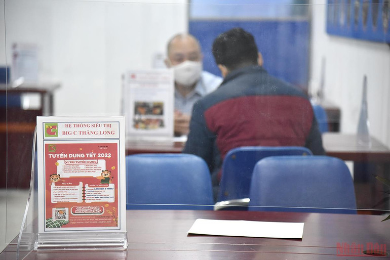 Gần 17.500 cơ hội tuyển dụng tại phiên giao dịch việc kết nối 7 địa phương phía Bắc -0