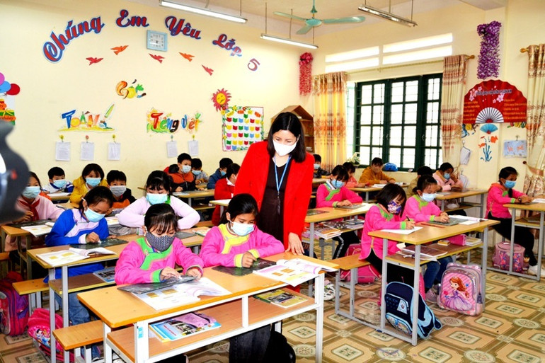 Bảo đảm phòng dịch cho hơn 164 nghìn học sinh vùng cao Lào Cai đi học trở lại -0