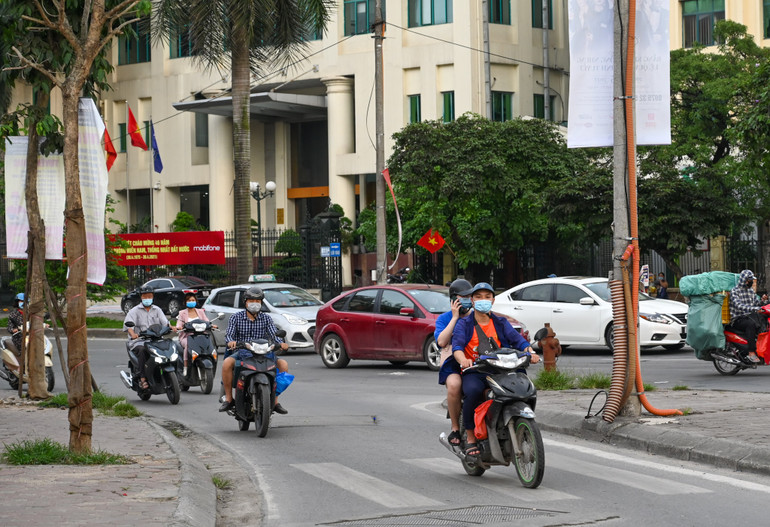 Giao thông thông thoáng khi người dân trở về Hà Nội -0