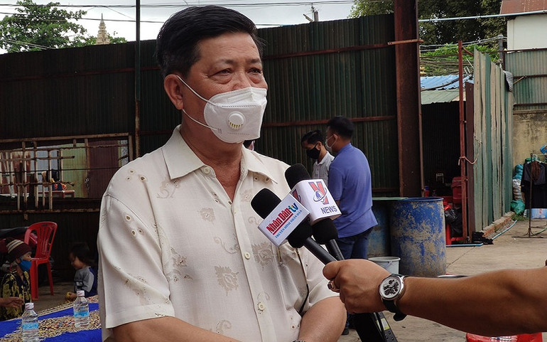 Ông Huỳnh Minh Phú, Chủ tịch Hội Khmer - Việt Nam đô thành Phnom Penh. Tiếp tục hỗ trợ người gốc Việt Nam tại Campuchia có hoàn cảnh khó khăn -0