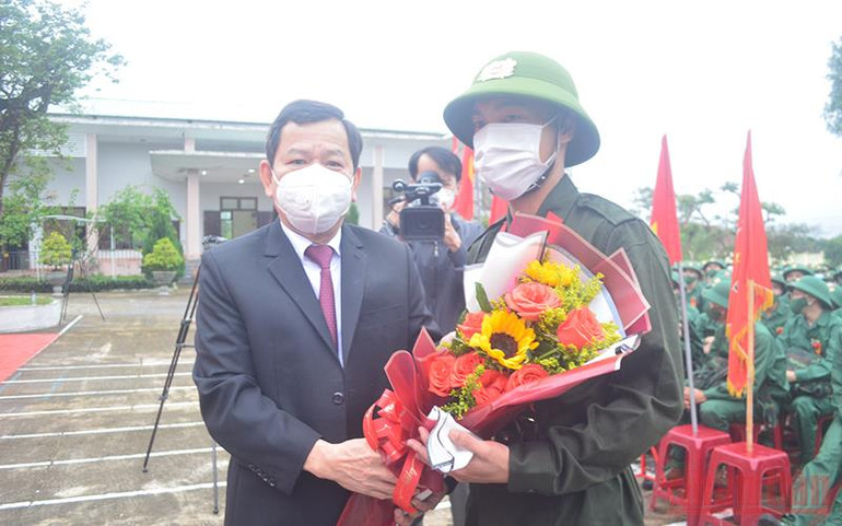 Tin nhập ngũ Quảng Ngãi -0