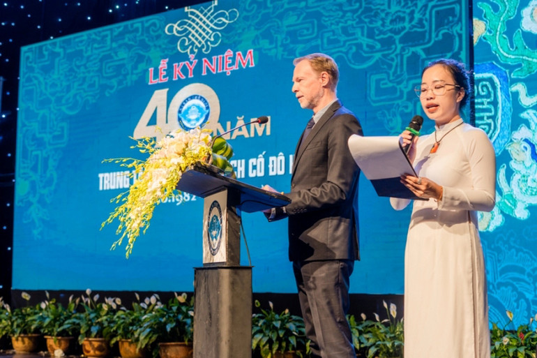 Trưởng đại diện UNESCO tại Việt Nam, ông Chistian Manhart phát biểu tại buổi lễ. 40 năm phục hưng di sản văn hóa cố đô Huế -0