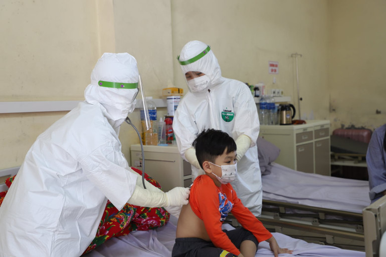 Tất niên trong khu cách ly -5