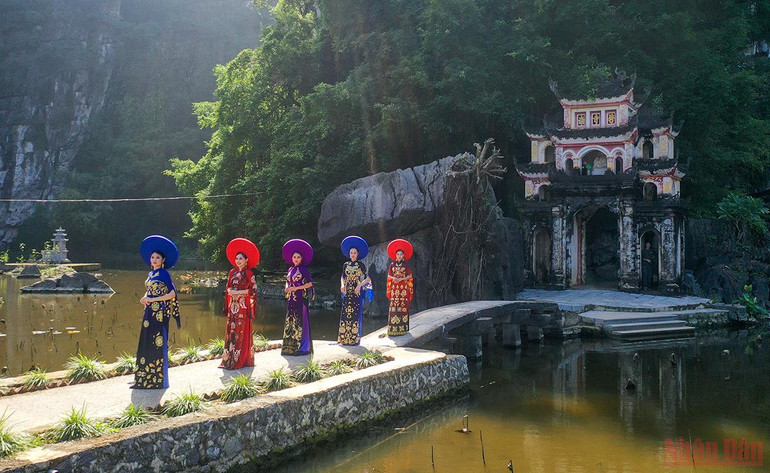 Phụ nữ toàn quốc hưởng ứng “Tuần lễ áo dài” -0