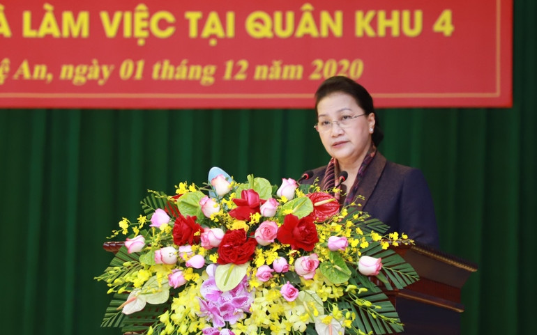 Chủ tịch Quốc hội Nguyễn Thị Kim Ngân thăm và làm việc với Quân khu 4 -0