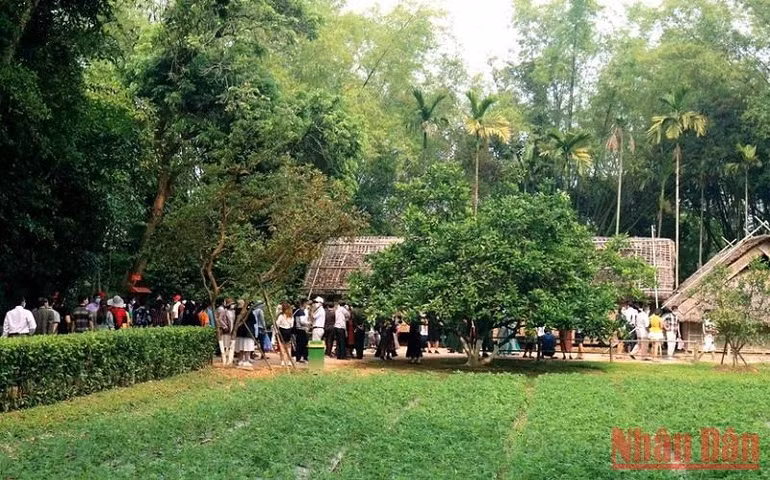 Nhiều địa phương thu hút khách du lịch dịp nghỉ Giỗ Tổ Hùng Vương -0