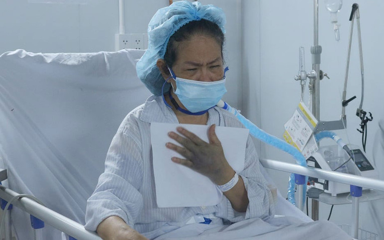 Sinh nhật đặc biệt trong tâm dịch -0