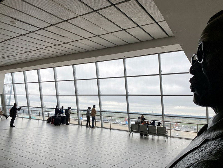 Thêm Đức và Italia phát hiện ca nhiễm biến thể Omicron, Israel đóng cửa biên giới -0