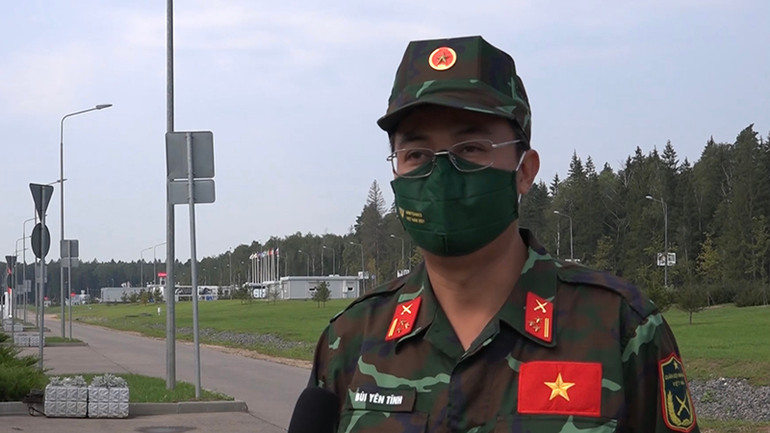 Thượng tá Bùi Yên Tĩnh, Đội trưởng Đội tuyển Địa hình quân sự Việt Nam. Đội tuyển Việt Nam đứng thứ 3 cuộc thi Kinh tuyến -0